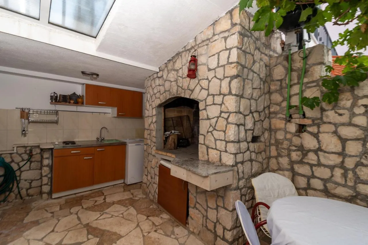 Apartment Mavarstica 16215B Trogir Kroatien
