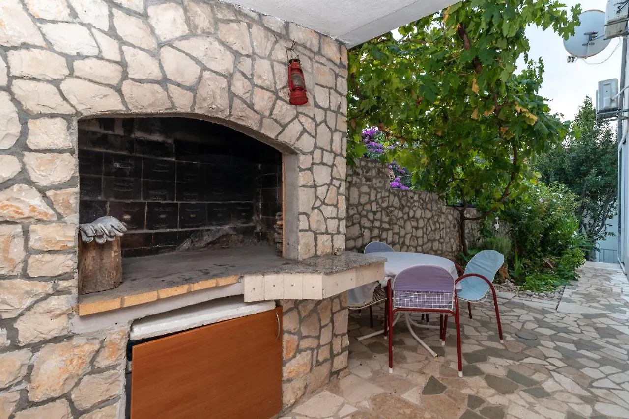 Apartment Mavarstica 16215B تروغير كرواتيا